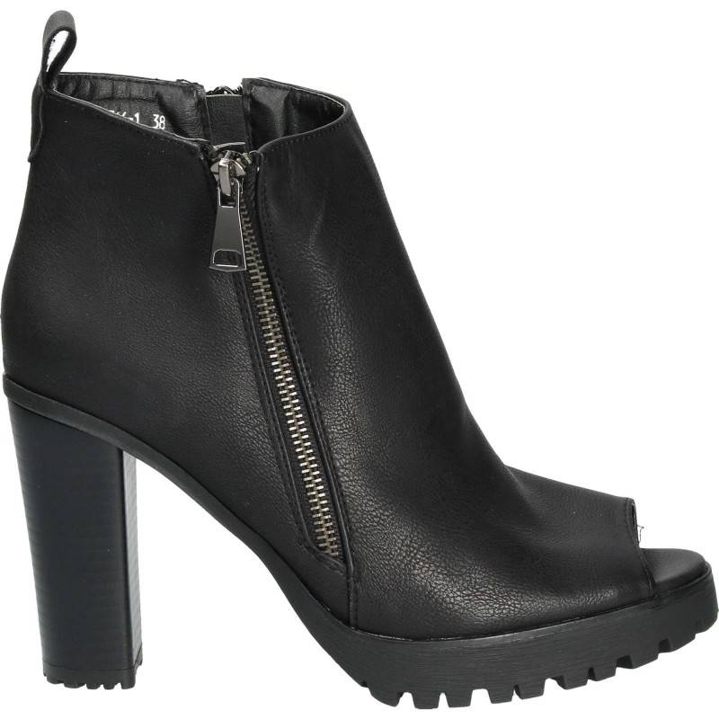 Ghete de vara, fashion, cu toc robust Ghete de vara, fashion, cu toc robust