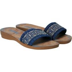 Papuci jeans cu strasuri, culoarea albastra