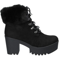 Botine trendy, cu blanita,...