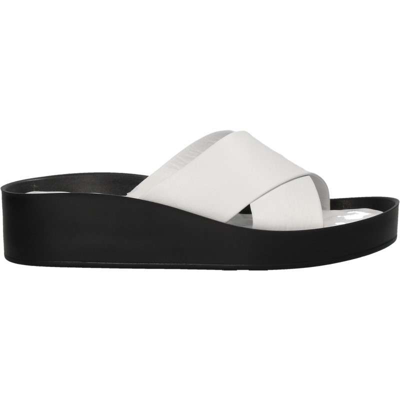 Saboti fashion, albi, piele naturala Saboti fashion, albi, piele naturala