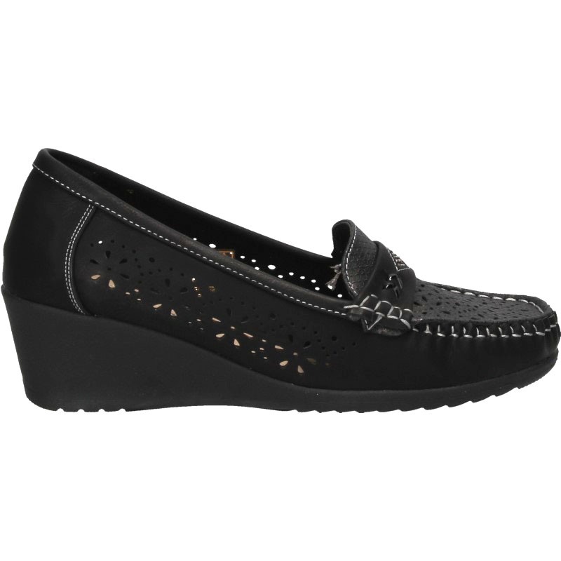 Pantofi clasici, cu perforatii, femei Pantofi clasici, cu perforatii, femei