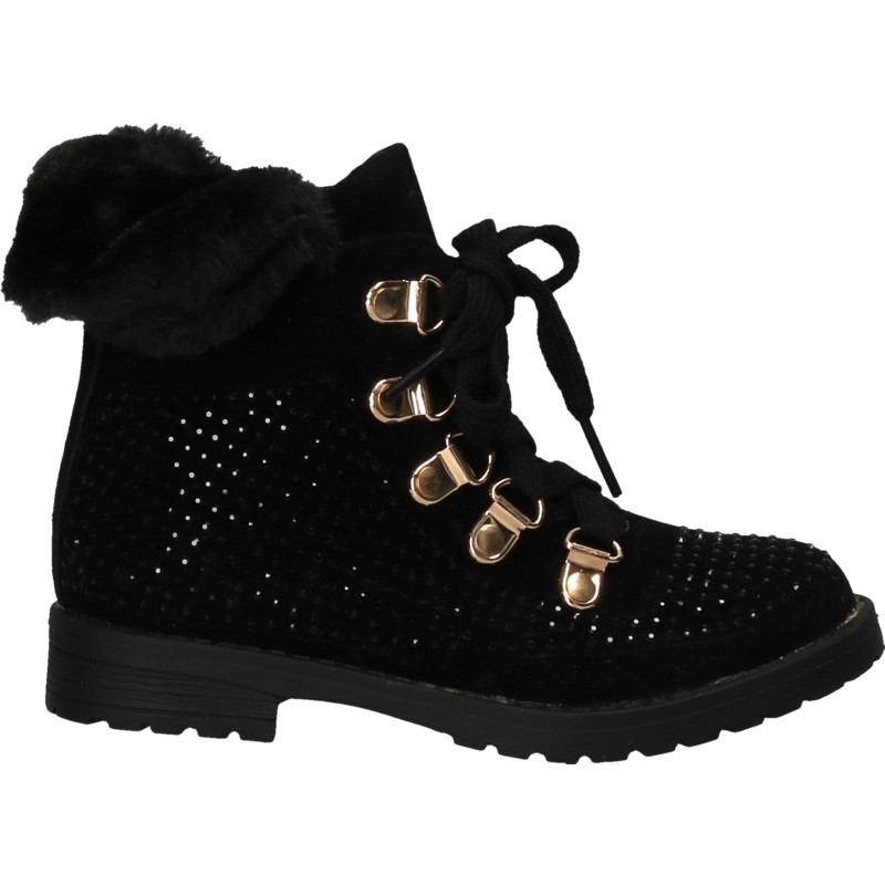 Ghete comode si trendy pentru fete Ghete comode si trendy pentru fete
