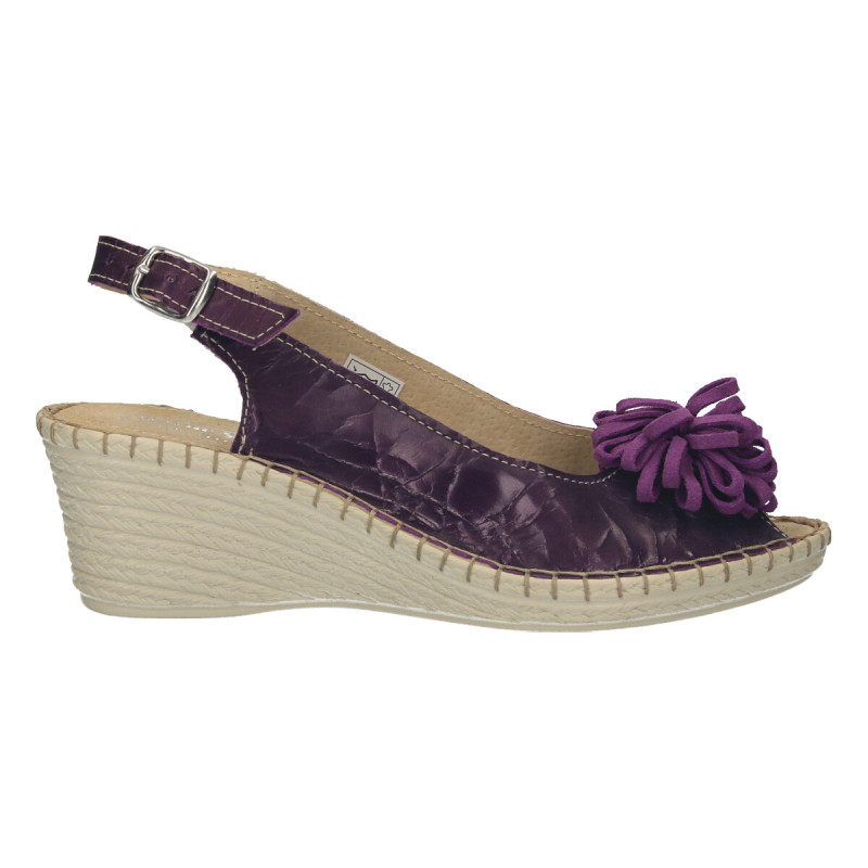Sandale piele naturala, cu floare Sandale piele naturala, cu floare