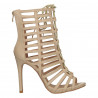 Sandale fashion, pentru outfituri urbane