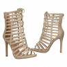 Sandale fashion, pentru outfituri urbane