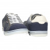 Sneakers gri, barbatesti, outfit urban